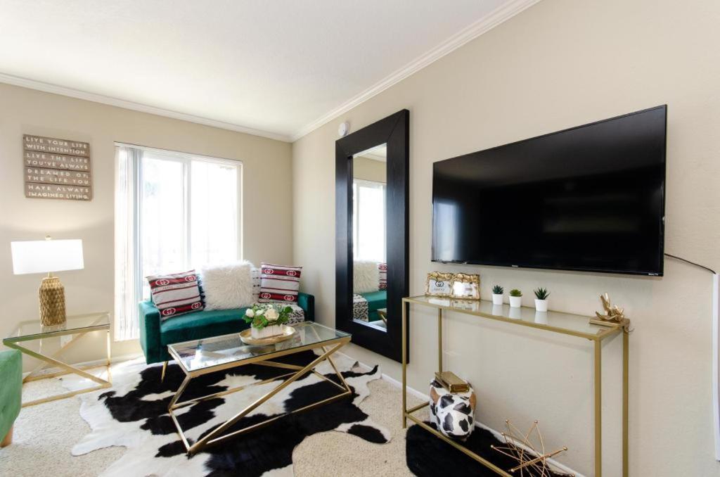 Gucci Mickey And Maxico Lofts Free Parking And Wifi Apartment Los Angeles Exterior foto